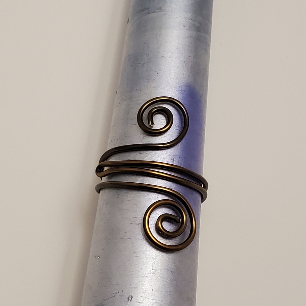 Adjustable vintage bronze wire ring